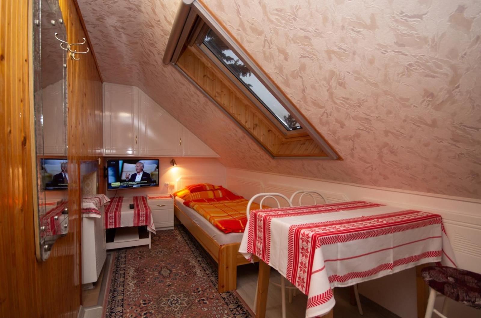 Amalia Apartman Gyula Exterior photo