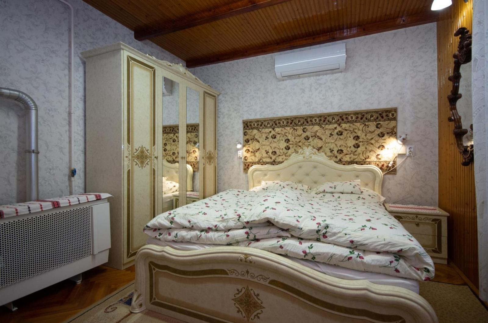 Amalia Apartman Gyula Exterior photo