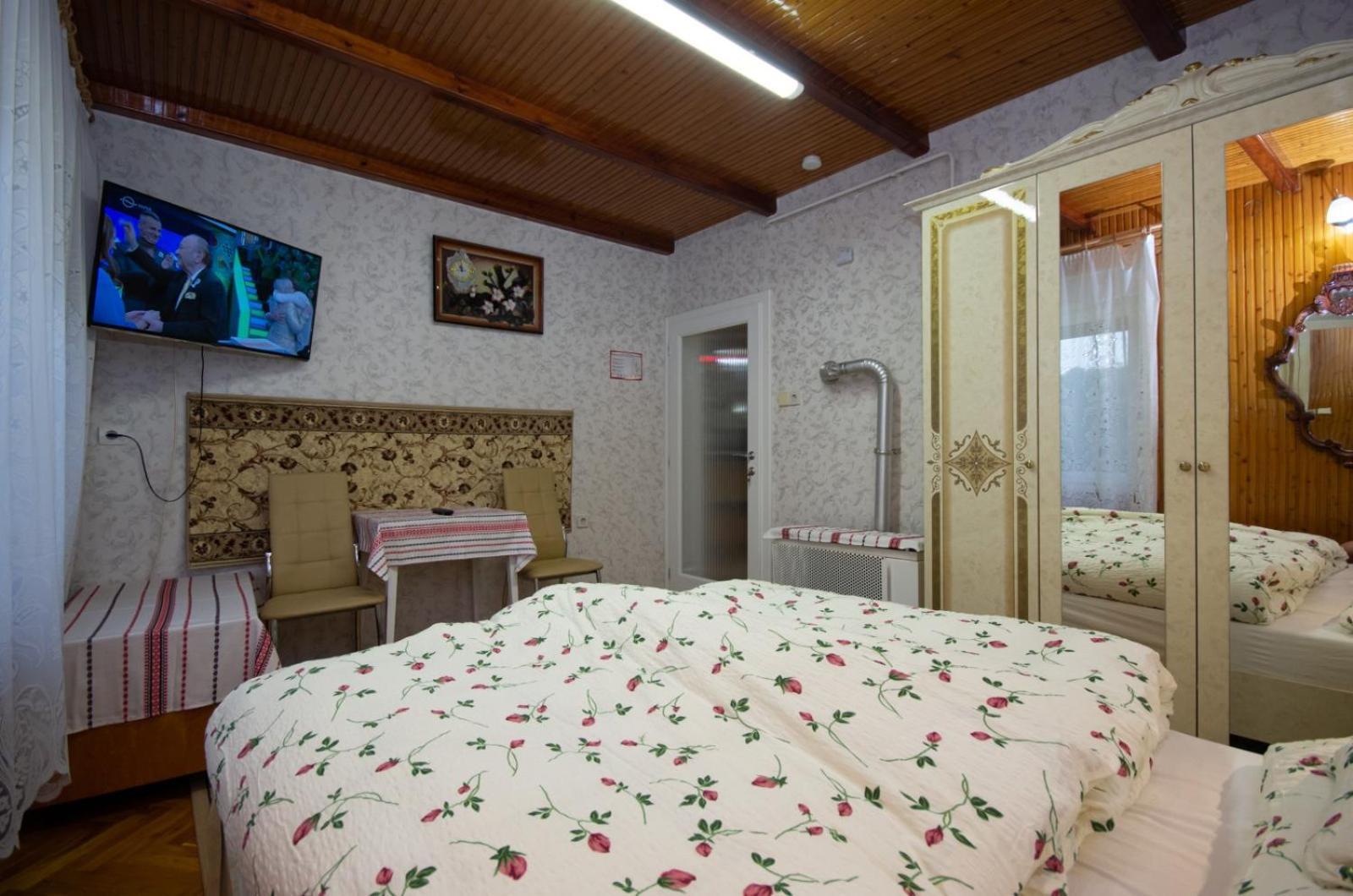 Amalia Apartman Gyula Exterior photo