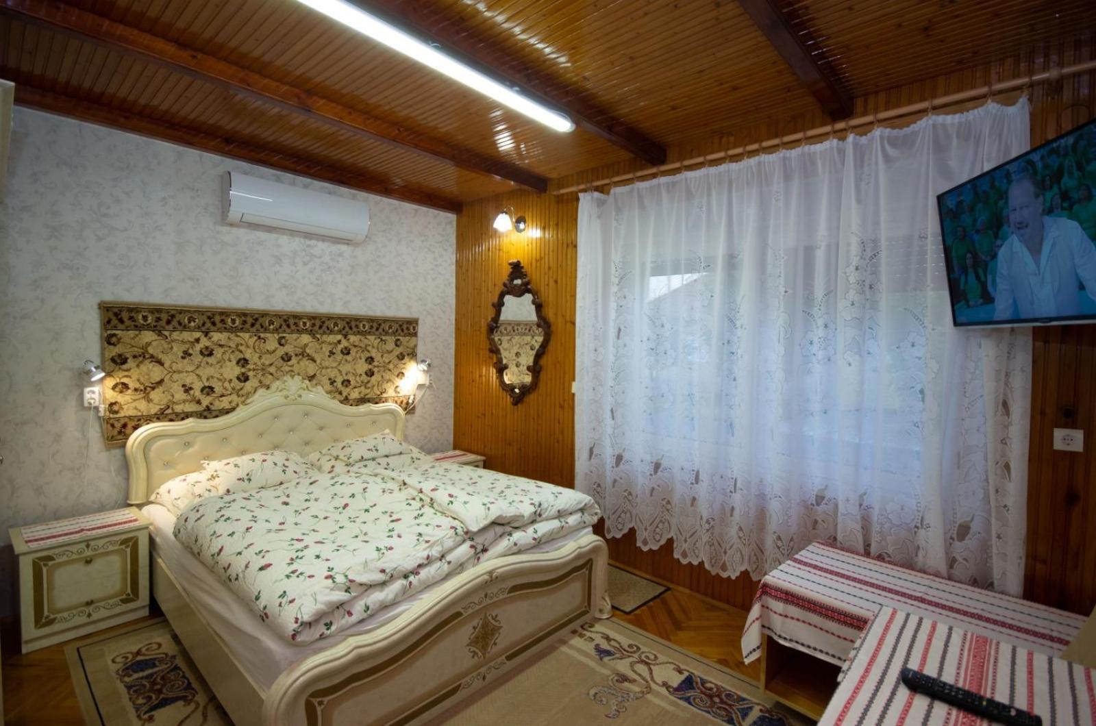 Amalia Apartman Gyula Exterior photo