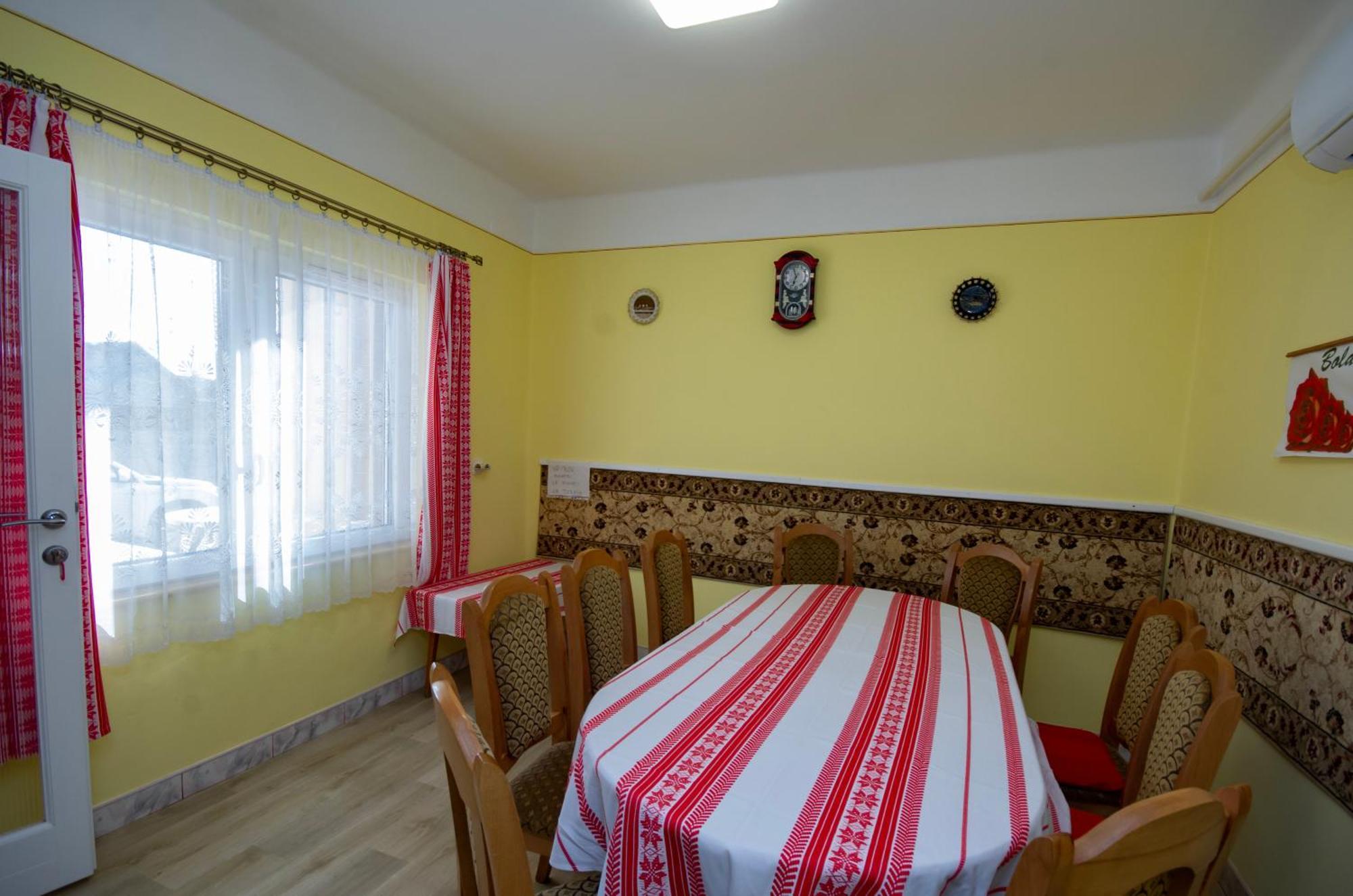 Amalia Apartman Gyula Exterior photo