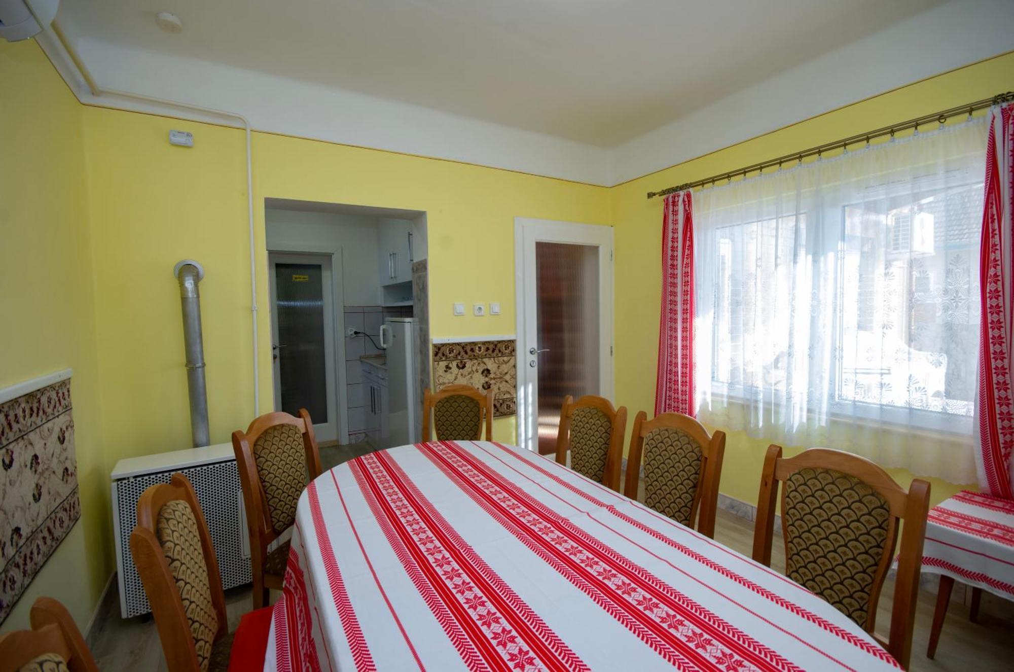 Amalia Apartman Gyula Exterior photo