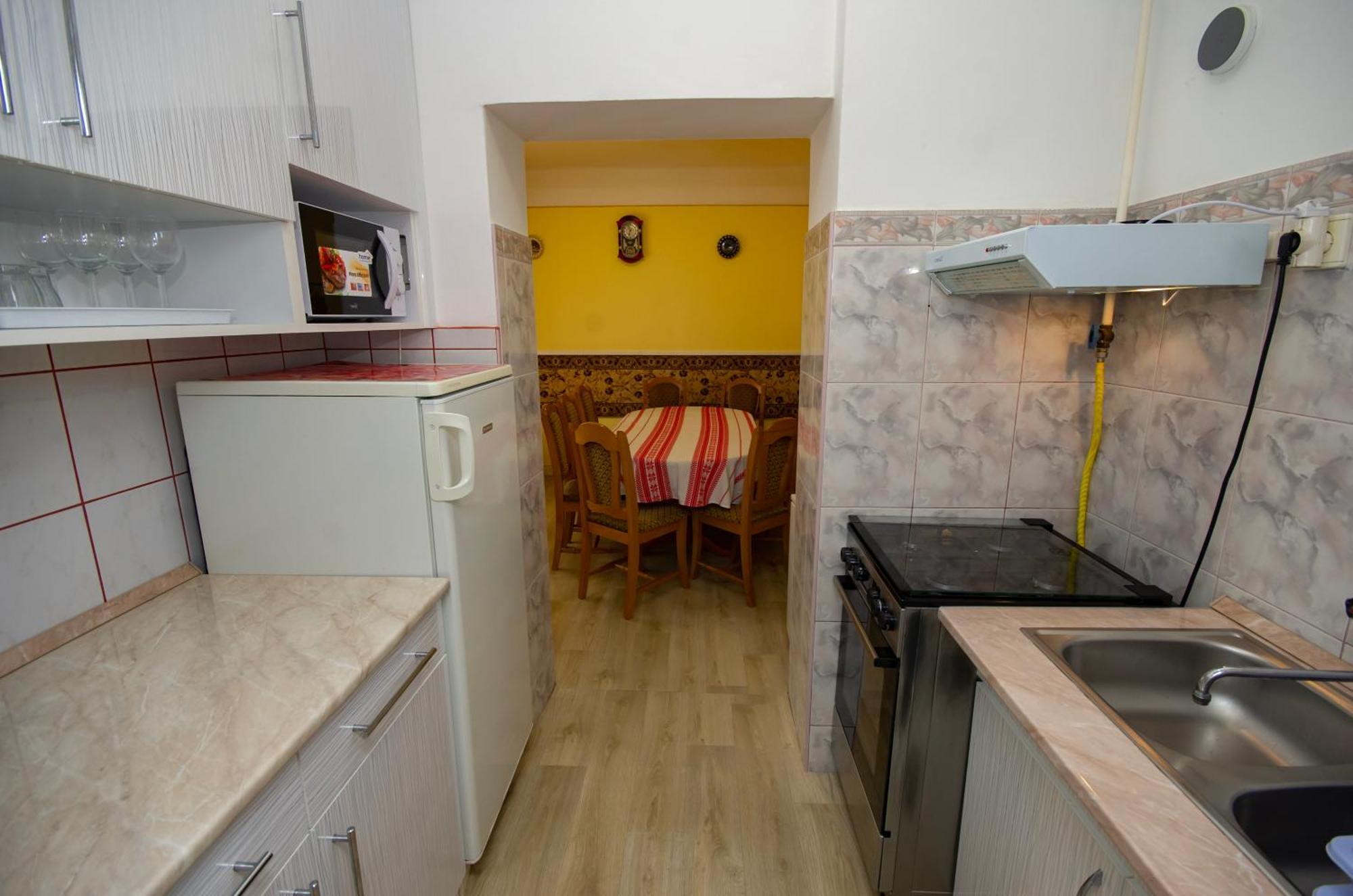 Amalia Apartman Gyula Exterior photo