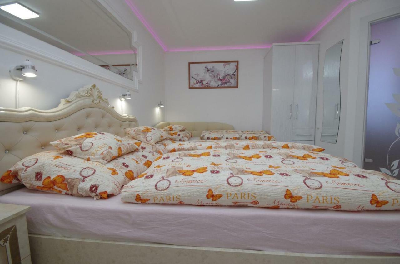 Amalia Apartman Gyula Exterior photo